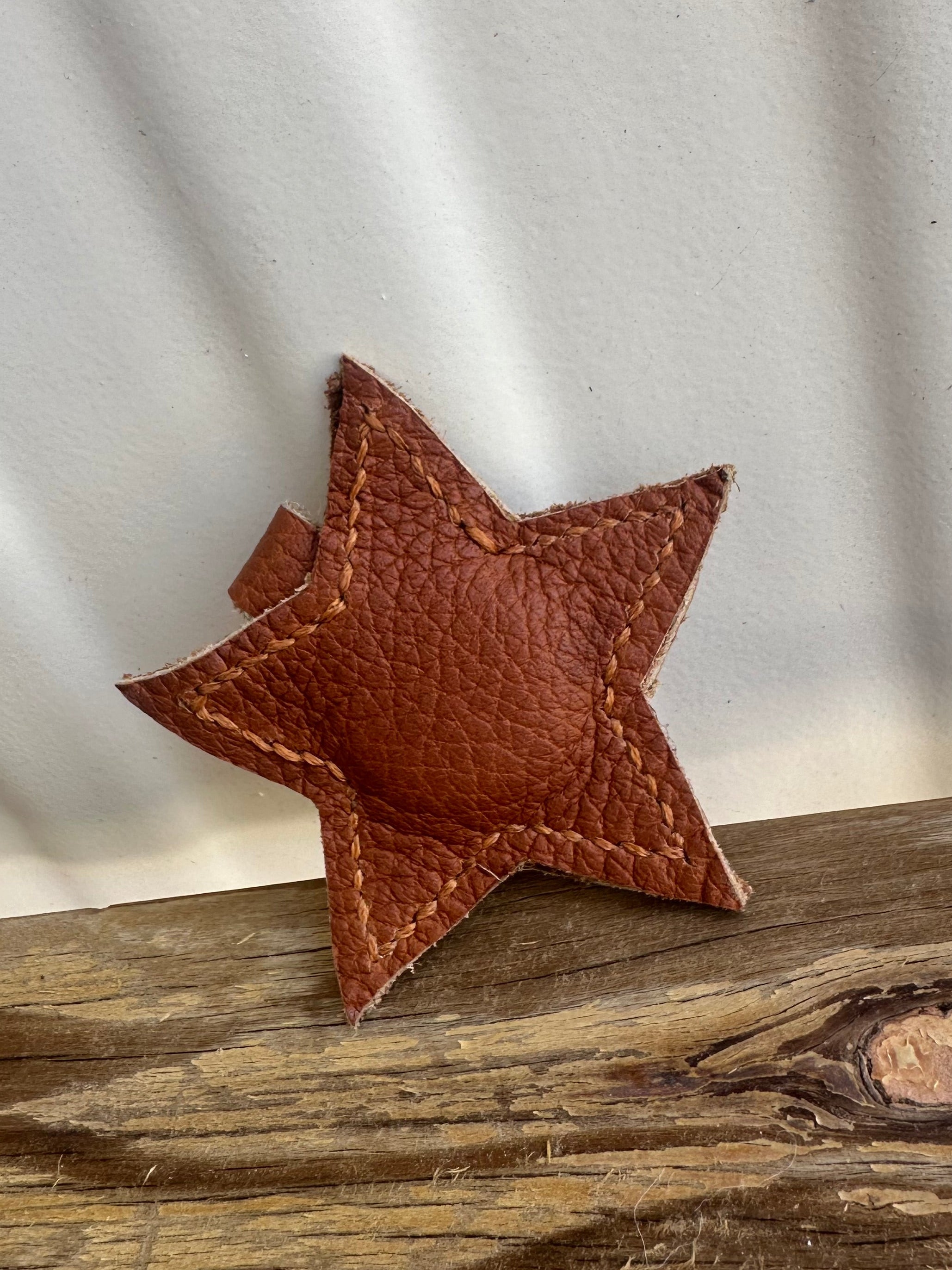 Rockstar 2.0 - Leather AirTag Case